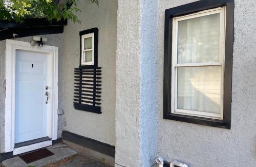 Durham Region Apartment | Oshawa Downtown, 2 Bed rooms house fully furnished