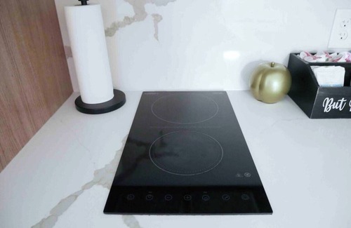Salt Lake City Apartment | Oslo Sapphire Flat · Sapphire Flat - Close to Ski Slopes & Downtown