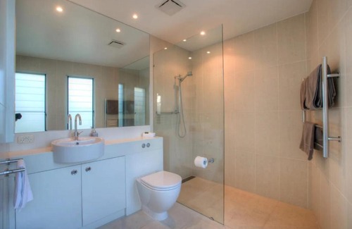 Sapphire Beach House | Osprey