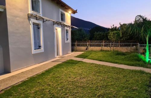 Melissopetra House | OSTRIA