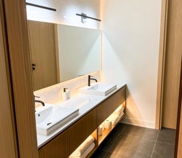 Versant Soleil Apartment | Ostrya Luxury Condo, Steps from the Slopes!