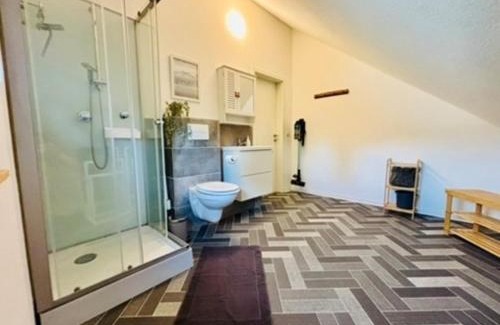 Luetow Apartment | Ostsee Familienwohnung mit 3 Schlafzimmern & Garten