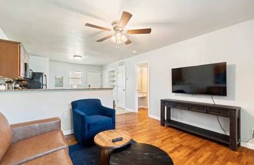 Stillwater Apartment | OSU 1 bed near stadium-sleeps 4