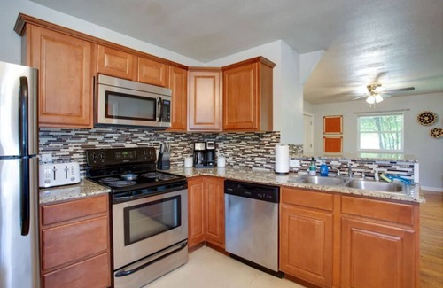 Stillwater Apartment | OSU 2 bed 6 blocks to stadium