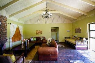 Otjiwarongo Cabin | Otjiwa Safari Lodge