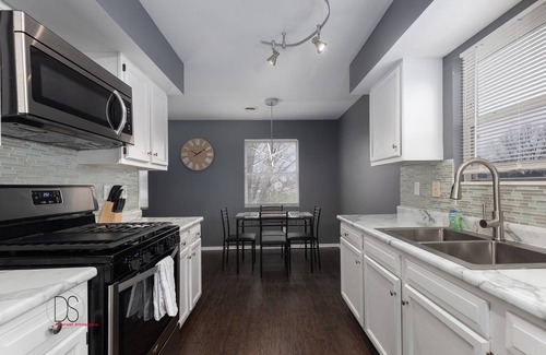 Ottawa Apartment | Ottawa Apartment - Best Location!