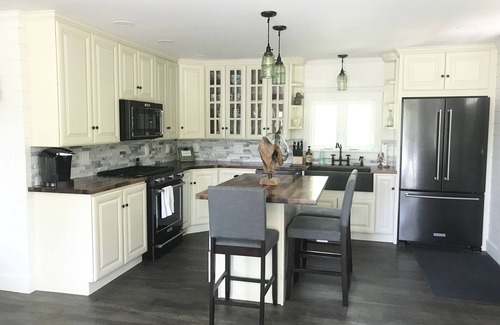 Nobleboro House | “Otter Getaway”nCozy Damariscotta Lake Year Round Cottage