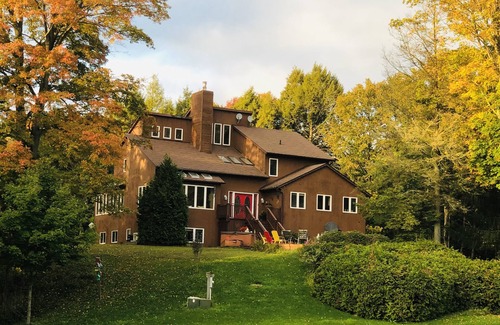 Clarington Cottage | Otters Cove 5 Bedroom Luxury Cottage