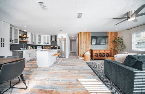 Melbourne House | Our Captivating 'Winter Park' Themed Unit