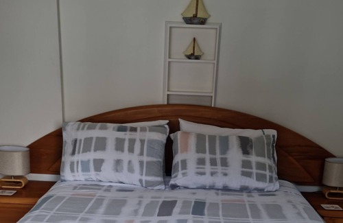 Te Kaha Ski Chalet | Our Coastal Hideaway No 2..