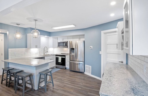 Lake Ozark Condo | Our Cove Retreat - Perfect for Wave-Free Swimming, Tanning & Prime Location Fun!