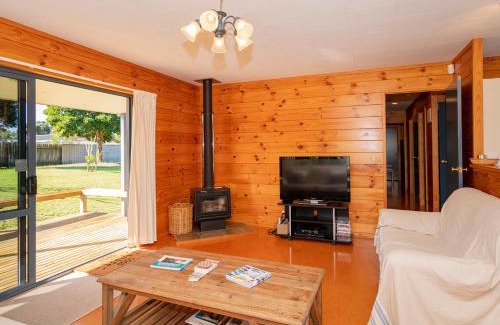Matarangi House | Our Escape - Matarangi Holiday Home