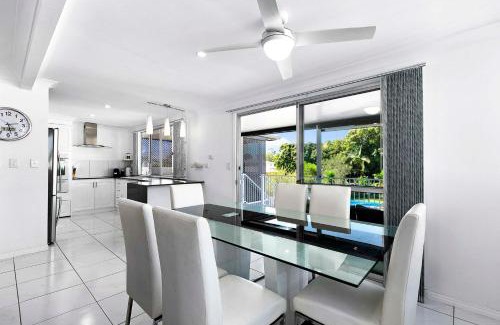 Traviston House | Our Happy Place at Burrum UP