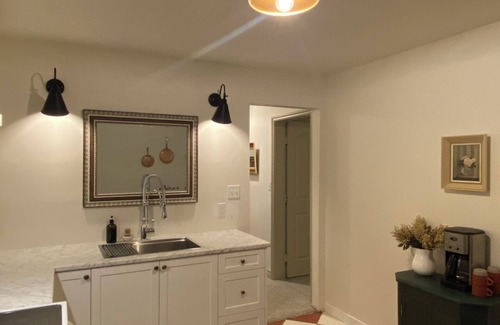 Salmon Arm Apartment | Our Kin Guest Suite in heart of Salmon Arm.