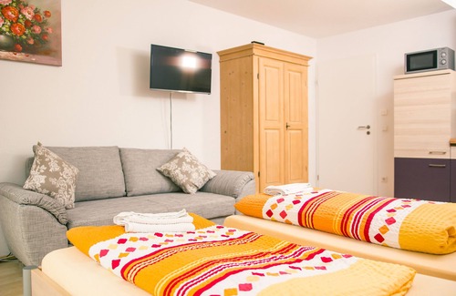 Pforzheim Apartment | Our savings tip Double room apartment Specht 25qm2 with shared bathroom