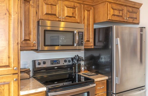 Ouray Condo | Ouray Penthouse Suite New & Quiet Best 360 Views! Pristine Clean Private Garage