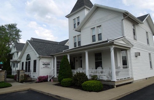 Port Clinton Hotel | OurGuest Inn & Suites Downtown Port Clinton