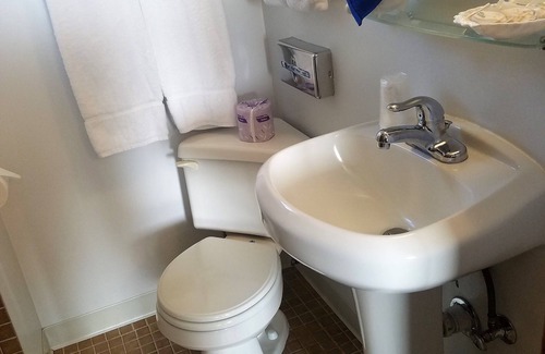 Milton-Freewater Hotel | Out West Motel