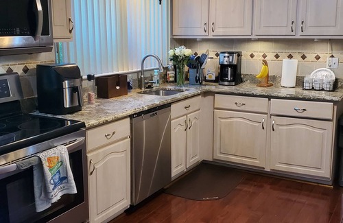 West Bloomfield House | Outdoor Oasis! Lots of Amenities