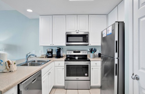Gulf Shores Condo | Outdoor & Indoor Pool! | Gulf Front