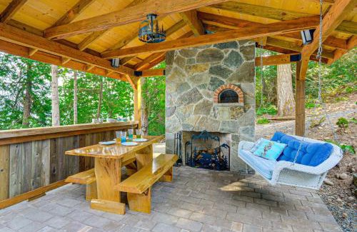 West Hills House | Outdoor Kitchen and Canal Views Cabin in Quilcene!