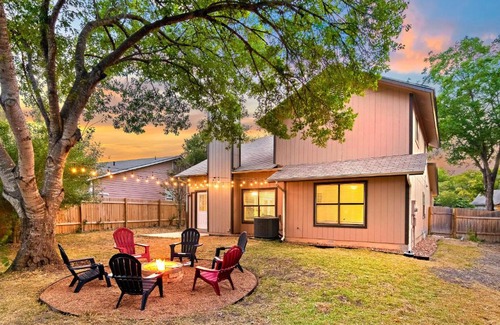 Heritage Villa | Outdoor movie seaworld house