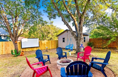 Heritage Villa | Outdoor movie seaworld house