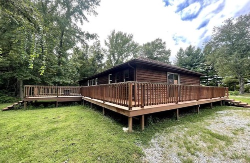 Carbondale House | Outdoor Oasis in Wildlife Refuge