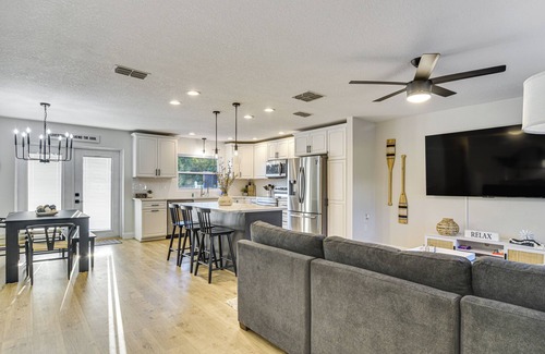 Pinellas Park House | Outdoor Oasis: Modern Pinellas Park Getaway!