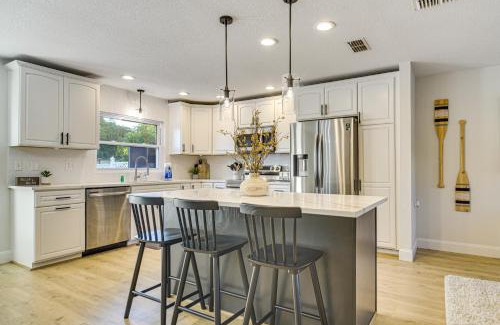 Pinellas Park House | Outdoor Oasis Modern Pinellas Park Getaway!