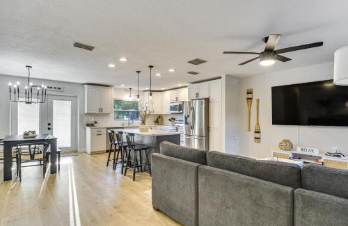 Pinellas Park House | Outdoor Oasis Modern Pinellas Park Getaway!