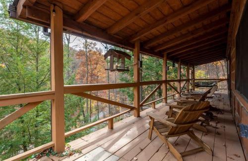 Rockbridge House | Outdoors Sleeps7 Family Getaway Fun Arcade