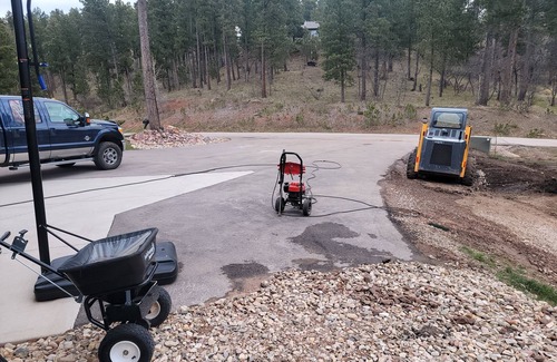Spearfish Cabin | OUTLAW Biker hideout - AC - Shower - WIFI - FULL AMENITIES CABIN