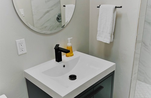 Ouray Hotel | Outlaw Inn Unit 1. Modern, newly remodeled unit. Steps from Main Street!