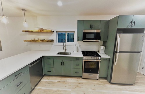 Ouray Apartment | Outlaw Inn Unit 4. Newly Remodeled large unit! 2 minutes walk to Main Street.