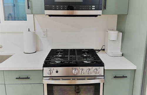 Ouray Apartment | Outlaw Inn Unit 4. Newly Remodeled large unit! 2 minutes walk to Main Street.
