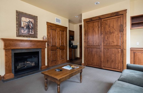 Jackson Condo | Outpost: Grand View 362S