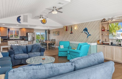 Monteray Shores House | Outrageous Beach Xperience*Views*Game Rm*Hot Tub