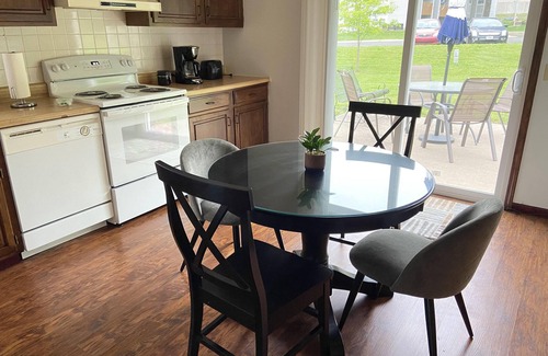 St. Joseph House | Outstanding 2-Bedroom Property. Great Location & Lots of Amenities