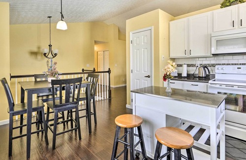 West Columbus House | Outstanding Columbus Retreat w/ Spacious Yard