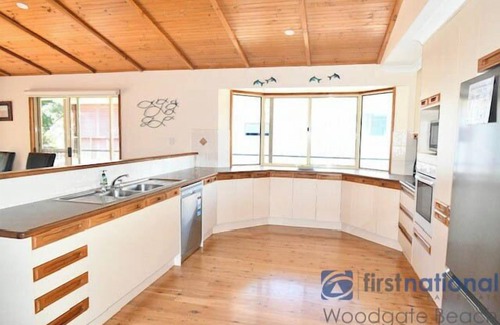 Woodgate House | Outstanding Ocean Views