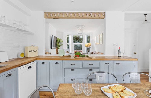 Dartmouth House | Outstanding retro family home