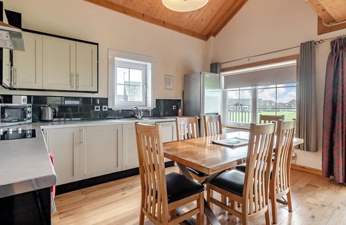 Hornsea Ski Chalet | Outstanding, spacious and contemporary two storey lodge.