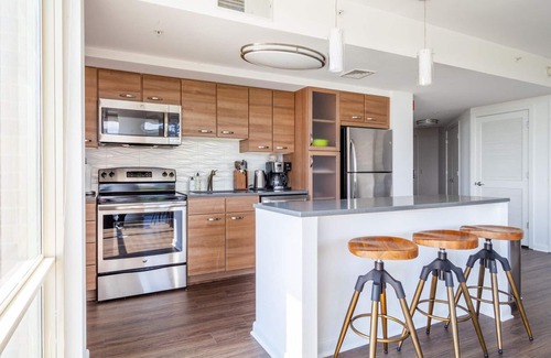 Vienna Apartment | Outstanding Tysons Corner 2BR w/Pool, Pet Salon & W/D, by Blueground