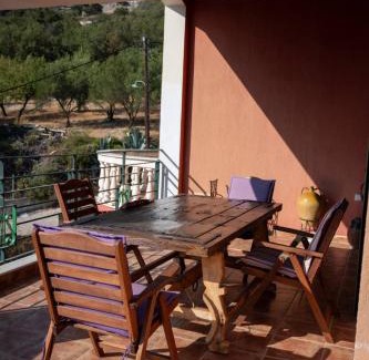 Logarata Apartment | Ouzaki House