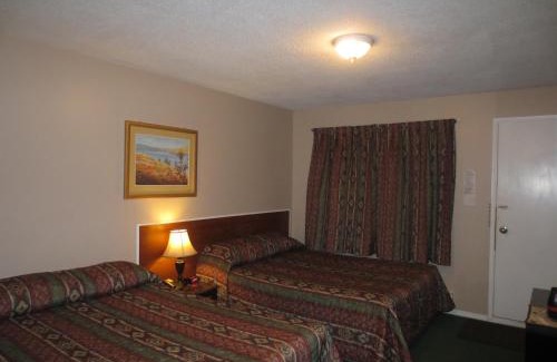 Chase Hotel | Overlander Motel
