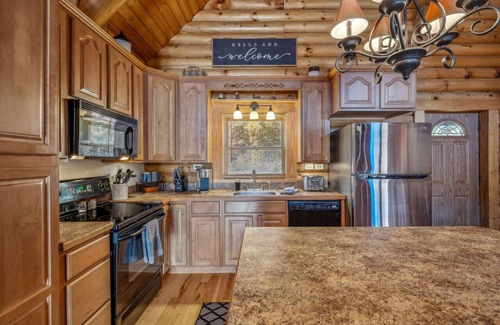 Berkeley Springs Cabin | Overlook at Sleepy Creek -secluded, creek access, grill, wifi, deck, game room