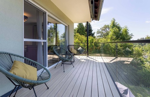 Marienhagen House | Overlook Lodge - 5-star vacation home in the Kellerwald forest on Lake Edersee