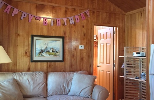 Byrdstown Cabin | Overlooking a Slice of Heaven Near Dale Hollow Lake - Unit A - Pet Friendly