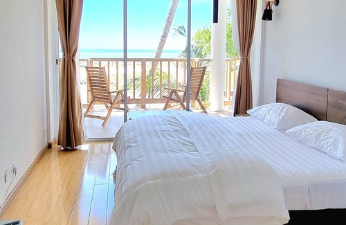 Thulusdhoo Island House | Overlooking ocean that meets cloudless sky, Coral Inn is a sanctuary of serenity